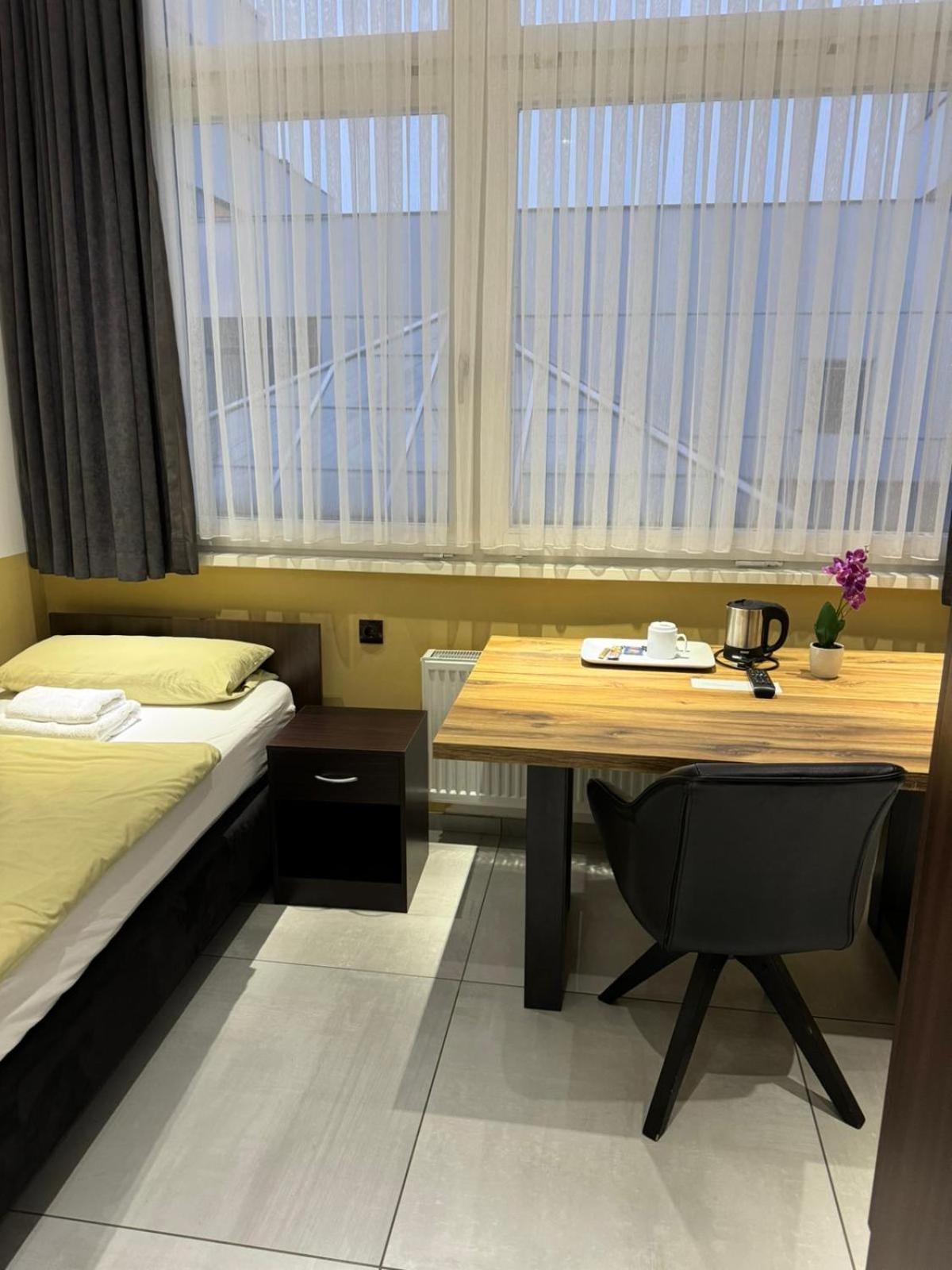 Stadtpension Heilbronn Ngoại thất bức ảnh